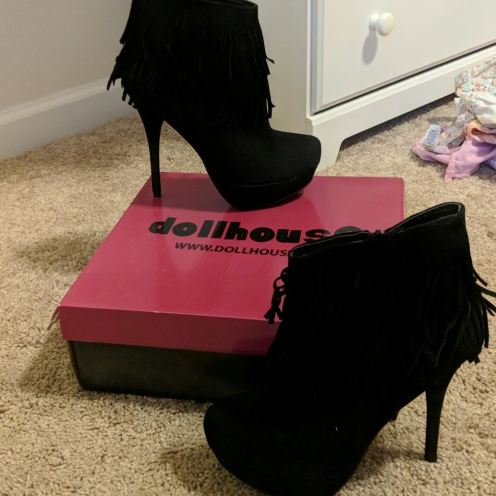 Dollhouse pumps